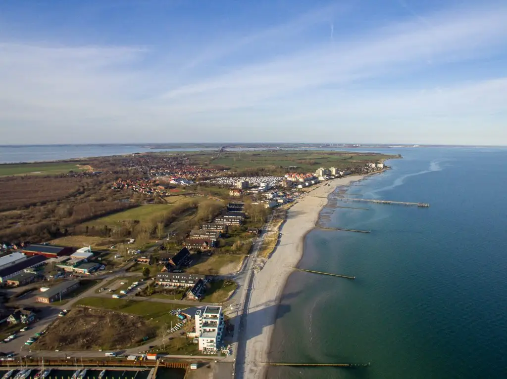 Luftaufnahme Großenbrode, Ostsee, Feriengebiet, Strand, Sand, Meer, Wasser, Sonne, Sommer